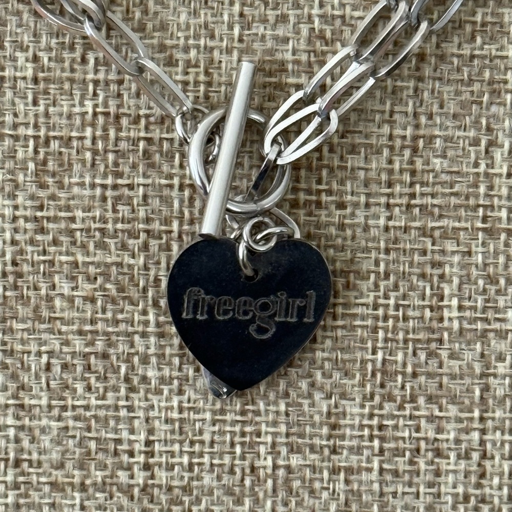 Plunder Black Heart Pendant Necklace